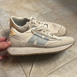 New Balance 237’s